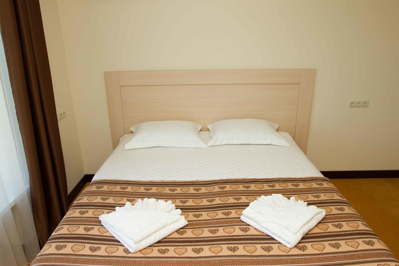 Aparthotel On Klinichna St. Kiev Ngoại thất bức ảnh