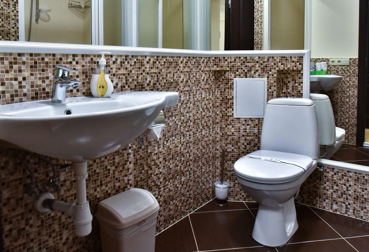 Aparthotel On Klinichna St. Kiev Ngoại thất bức ảnh